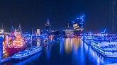 Hamburgs Hafen leuchtet blau - Blue Port 2017 - Manja Carlsson