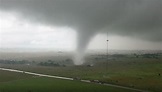 Drone follows Oklahoma tornado, captures incredible footage | KUTV