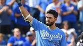 Eric Hosmer has 7-year, $147 million offer to return to Royals