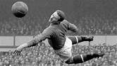 Harry Gregg: Former Manchester United goalkeeper dies aged 87 ...