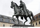 La estatua ecuestre de carlos augusto, gran duque de saxe-weimar-eisenach en weimar. | CanStock