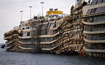 Costa Concordia: 20 Powerful Photos of the Cruise Ship Disaster and ...