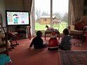 File:Children watching TV.jpg - Wikimedia Commons