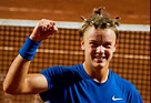 ATP - Santiago, Insolite > Holger Rune, 17 ans, encore coiffé par sa ...