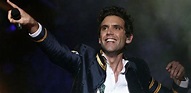 Com público devoto, Mika faz show entre o vibrante e o melodramático no ...