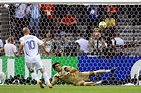 Cucchiaio story: il rigore di Zidane in Italia-Francia dei Mondiali ...