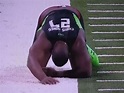 VIDEO: Chris Jones has wardrobe malfunction during 40-yard dash, hits ...