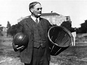 James Naismith, el profesor que inventó el baloncesto con dos cestas de ...