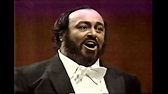 Luciano Pavarotti- Recondita Armonia (Lincoln Center 1992) - YouTube