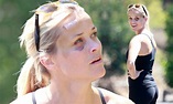 Reese Witherspoon shrugs off her injuries as she takes up jogging again ...