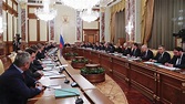 Russie : Vladimir Poutine nomme un nouveau gouvernement pour relancer l ...
