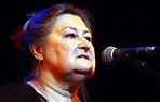 Legendary folk singer Norma Waterson dies at 82