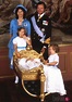 Los Reyes de Suecia con sus hijos Victoria, Carlos Felipe y Magdalena ...