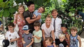 Donny Osmond Shares Photo With All 10 Grandkids and Wife Debbie