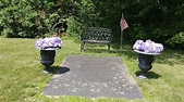 Charles Bronson's Grave in Brownsville Cemetery, West Windsor, Vermont ...