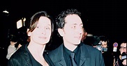 Gad Elmaleh et sa compagne Anne Brochet en 2001. - Purepeople