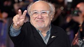 Danny DeVito celebra los 77 años de edad siendo un actor icónico mundial