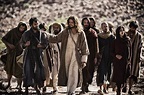 Caminando con Jesús: ¿Existen Los Apóstoles Hoy Día?