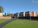 Hewens College © Alan Hunt cc-by-sa/2.0 :: Geograph Britain and Ireland