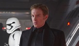 Domhnall Gleeson on General Hux in Star Wars: The Force Awakens | Flickreel