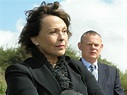 Dame Claire Bloom as Martin's horrid mother! | Doc martin, Martin ...