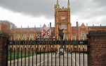 File:Queen's University Belfast by Paride.jpg - Wikimedia Commons