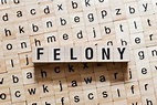 ᐈ ¿Qué es la Felonía en USA? ᐈ Asesoría Legal