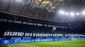 Nordkurve auf Schalke verabschiedet gegen Freiburg den in Wolfsburg ...