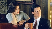 Twin Peaks: Watch 5 iconic scenes from the influential TV show | CBC Radio