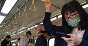 口罩解禁首日直擊「台鐵上班潮」 目測約九成民眾仍戴緊緊 | CTWANT | LINE TODAY