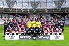 Hammers line-up for 2017/18 team photo | West Ham United