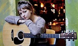 Angel Olsen Makes Late Night TV Debut With "Hi-Five" - Glide Magazine