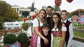 Claudio Pizarro presente en el Oktoberfest con su esposa e hijos ...