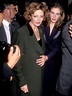 Susan Sarandon and Julia Roberts // 1992 | Celebrity moms, Tommy ...