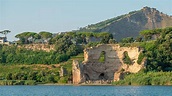 Il Lago d'Averno, a Pozzuoli una delle porte degli inferi