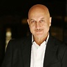 Anupam Kher Age, Wife, Family, Children, Biography & More » StarsUnfolded