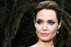 Angelina Jolie biografia: chi è, età, altezza, peso, tatuaggi, figli ...