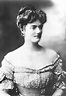 1907 Clementine Hozier, future Mrs. Churchill | Grand Ladies | gogm