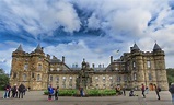 Palace of Holyroodhouse Tour: Royal Experience - Postcards & Passports