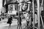 Lee Friedlander Captures the City’s Hustle and Flow - The New York Times