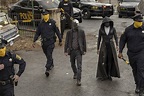 'Watchmen' Introduces a Different Kind of Superhero Story in the ...