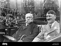 El Presidente alemán Paul von Hindenburg (a la izquierda) con el nuevo ...