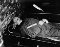 [Photo] The body of Alfred Jodl after being hanged, Nuremberg, Germany ...