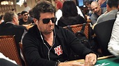 Une photo incroyable de Patrick Bruel en pleine partie de poker fait le ...