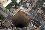 Giant 200 Feet Hole Opens Up in Guatemala | Amusing Planet