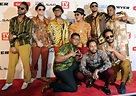 Bruno Mars with the hooligans | Bruno mars, Mars, Bruno