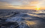 250 underwater waves detected in the Atlantic Ocean - Rayan Moukalled ...