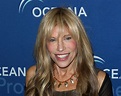 Where is Carly Simon living now?