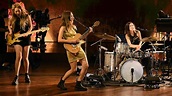 Watch Haim Deliver Rockin' Performance Of 'The Steps' At 2021 Grammys ...