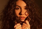 Alessia Cara declara amor por músicas brasileiras: “Me deixam tão feliz ...